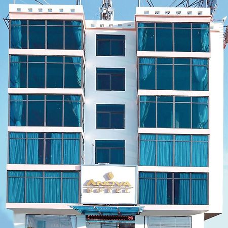 Anova Airport Hotel - Convenient & Friendly Нойбай Экстерьер фото