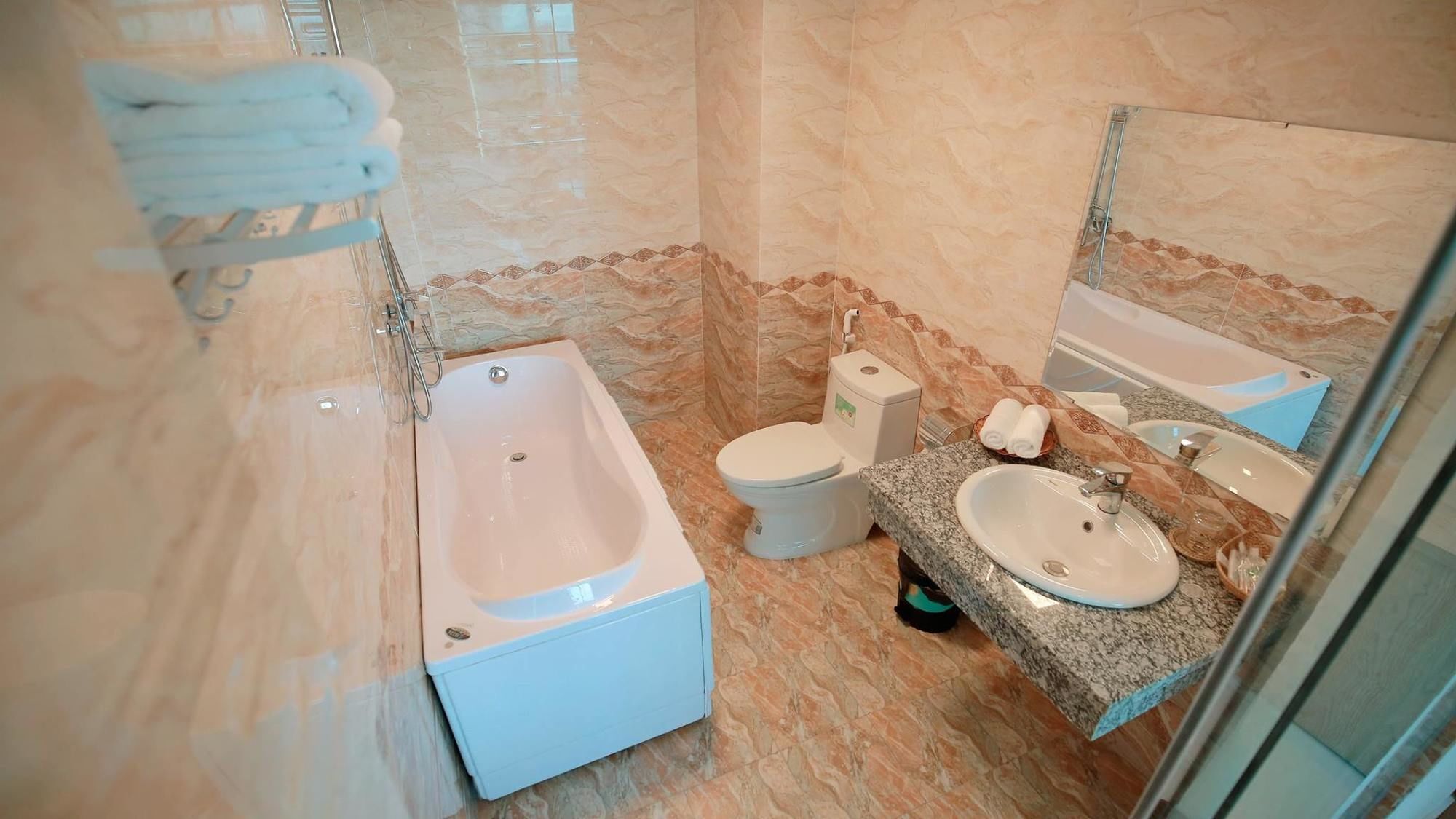 Anova Airport Hotel - Convenient & Friendly Нойбай Экстерьер фото