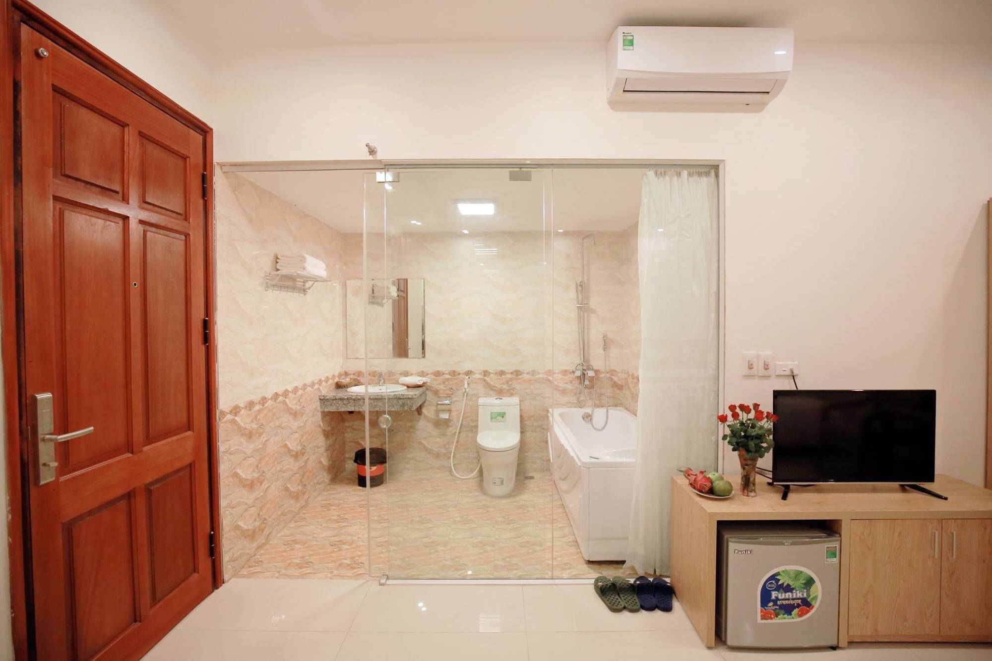 Anova Airport Hotel - Convenient & Friendly Нойбай Экстерьер фото