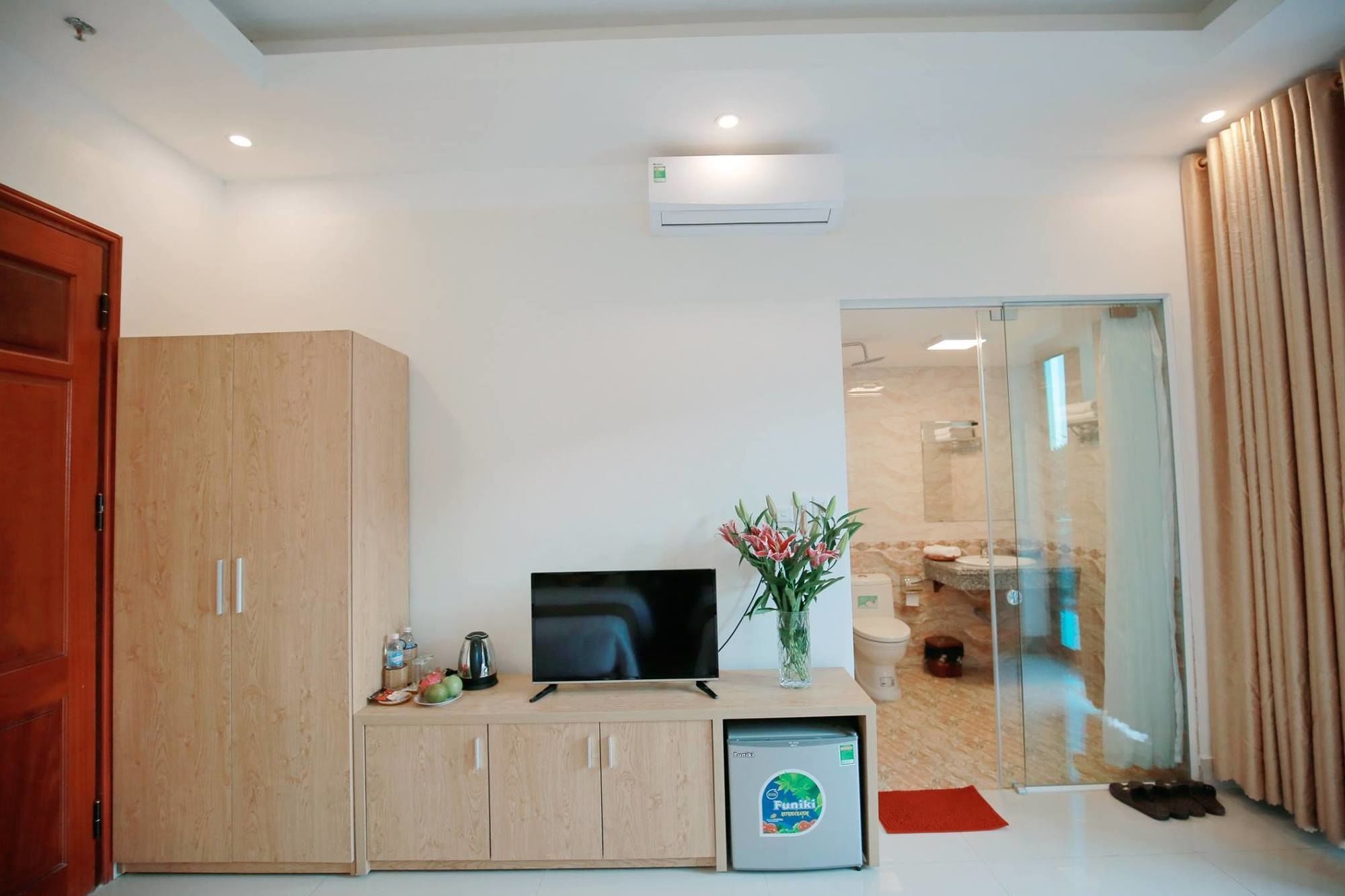 Anova Airport Hotel - Convenient & Friendly Нойбай Экстерьер фото