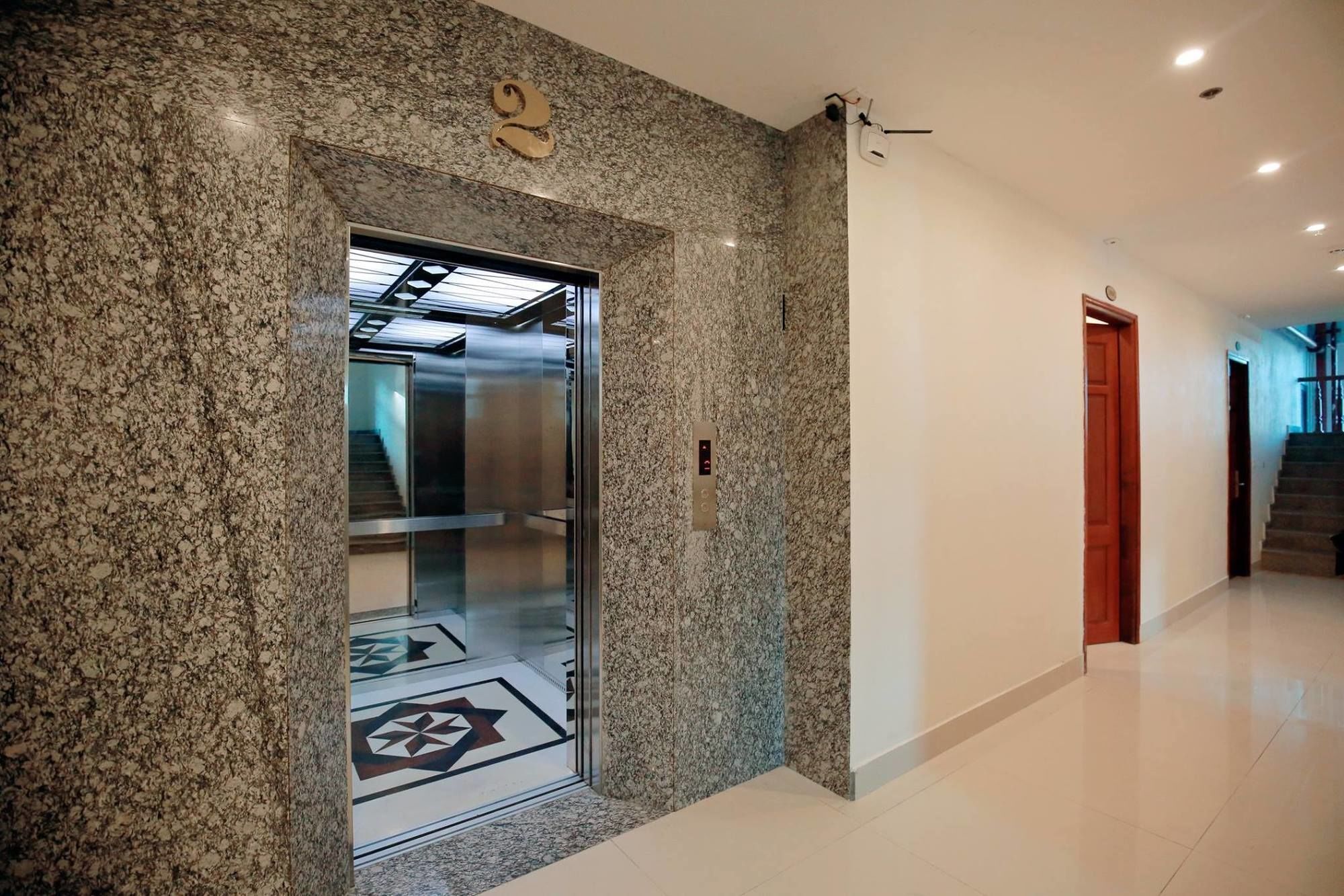 Anova Airport Hotel - Convenient & Friendly Нойбай Экстерьер фото